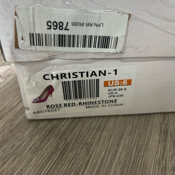 DREAM PAIRS Rose Red Rhinestone Heels! - Picture 5 of 5